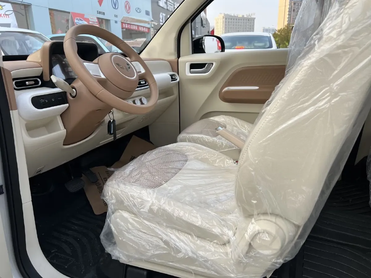 2024 WuLing HongGuang MINI EV BEV 17.3KWH,autocango,china used car exporter,china ev exporter,chinese used car exporter,chinese used ev exporter