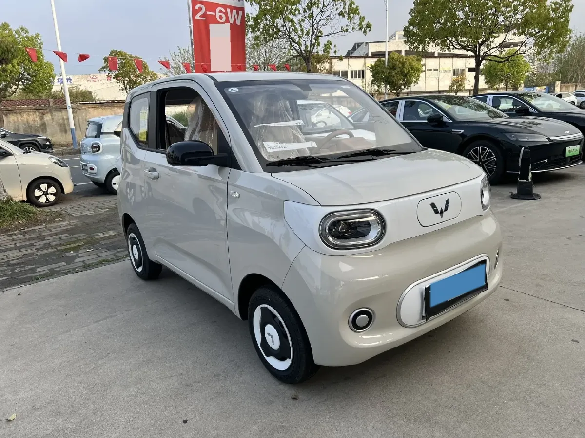 2024 WuLing HongGuang MINI EV BEV 17.3KWH,autocango,china used car exporter,china ev exporter,chinese used car exporter,chinese used ev exporter