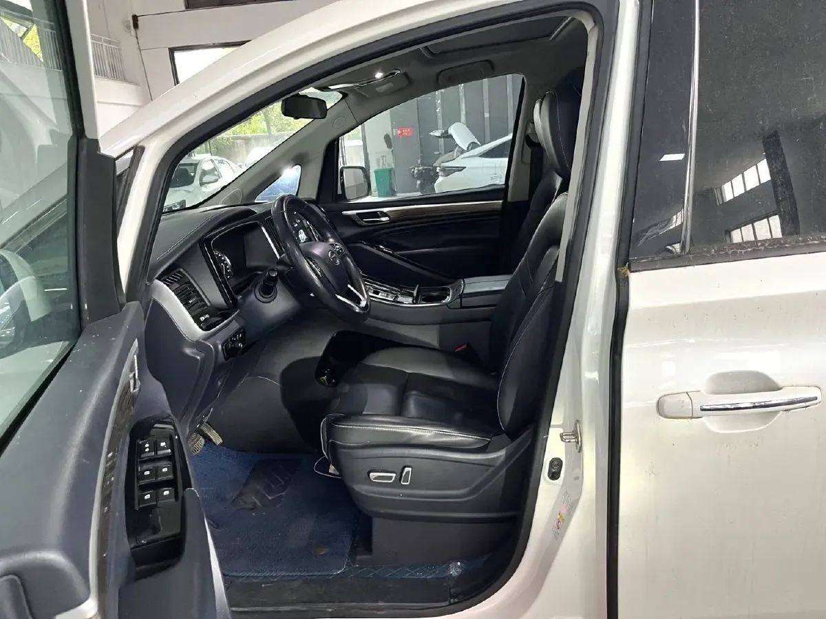 2021 GAC Trumpchi M8 2.0T 252HP L4 8AT,autocango,china used car exporter,china ev exporter,chinese used car exporter,chinese used ev exporter