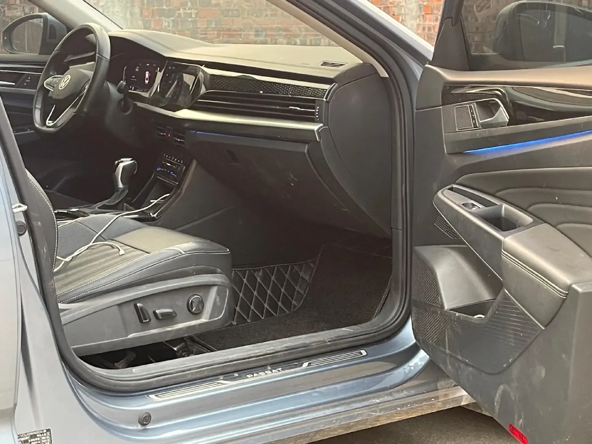 2021 Volkswagen Passat 2.0T 186HP L4 7DCT,autocango,china used car exporter,china ev exporter,chinese used car exporter,chinese used ev exporter