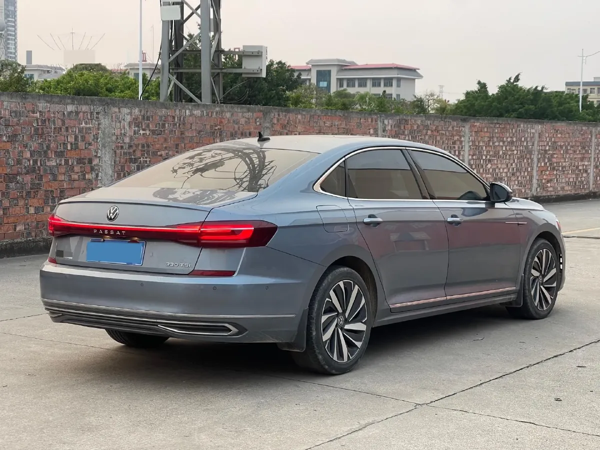2021 Volkswagen Passat 2.0T 186HP L4 7DCT,autocango,china used car exporter,china ev exporter,chinese used car exporter,chinese used ev exporter