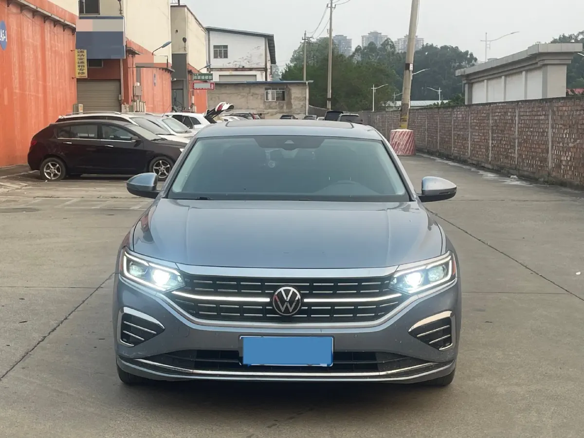 2021 Volkswagen Passat 2.0T 186HP L4 7DCT,autocango,china used car exporter,china ev exporter,chinese used car exporter,chinese used ev exporter