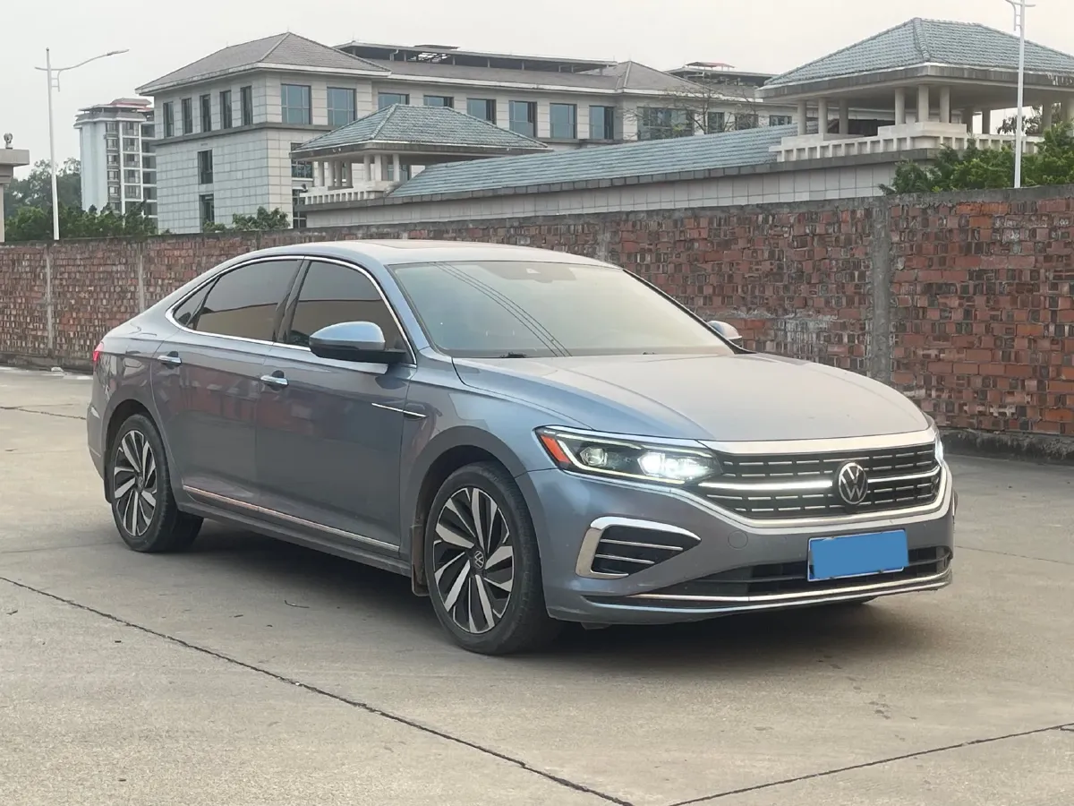 2021 Volkswagen Passat 2.0T 186HP L4 7DCT,autocango,china used car exporter,china ev exporter,chinese used car exporter,chinese used ev exporter