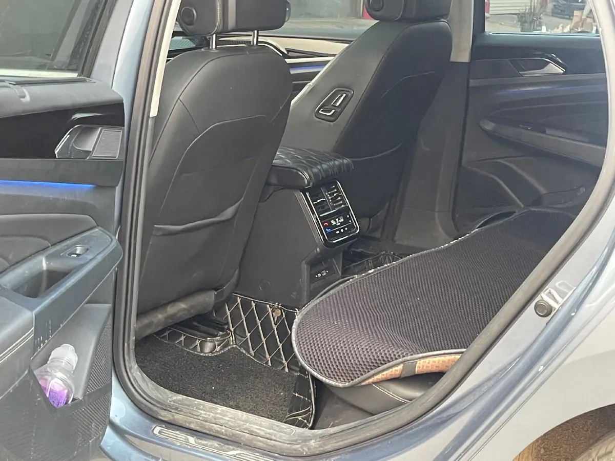 2021 Volkswagen Passat 2.0T 186HP L4 7DCT,autocango,china used car exporter,china ev exporter,chinese used car exporter,chinese used ev exporter