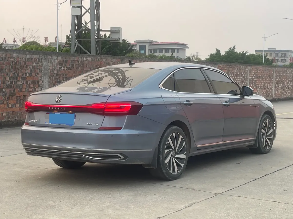 2021 Volkswagen Passat 2.0T 186HP L4 7DCT,autocango,china used car exporter,china ev exporter,chinese used car exporter,chinese used ev exporter