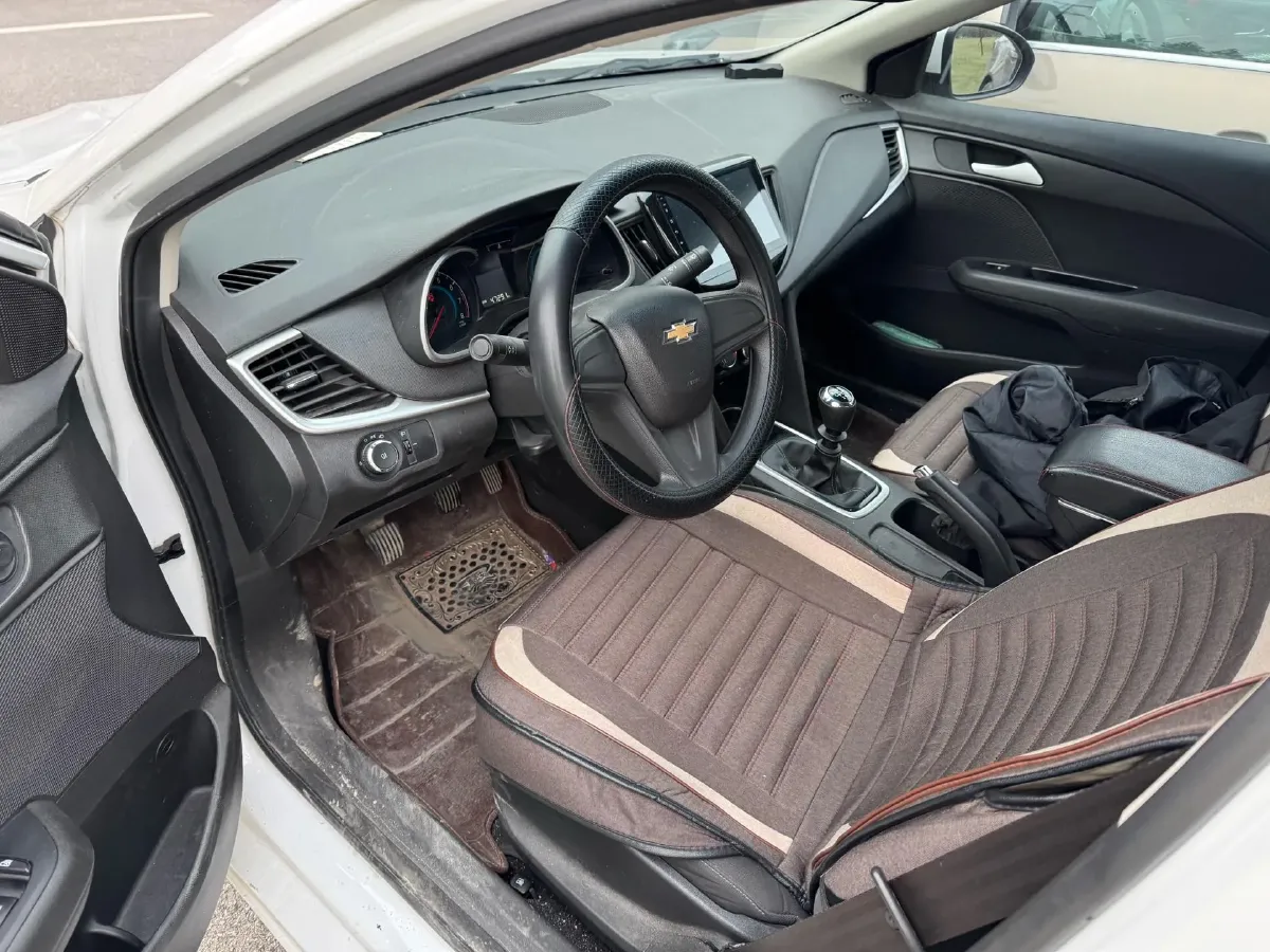 2016 Chevrolet Cavalier 1.5L 113HP L4 5MT,autocango,china used car exporter,china ev exporter,chinese used car exporter,chinese used ev exporter