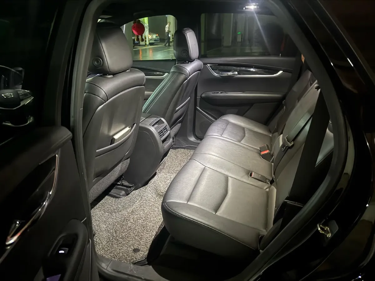 2021 Cadillac XT5 2.0T 237HP L4 9AT,autocango,china used car exporter,china ev exporter,chinese used car exporter,chinese used ev exporter