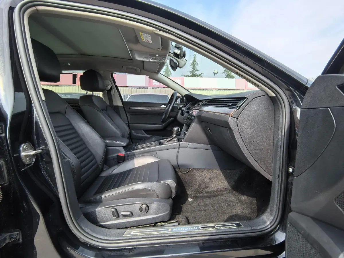 2018 Volkswagen Magotan 1.8T 180HP L4 7DCT,autocango,china used car exporter,china ev exporter,chinese used car exporter,chinese used ev exporter