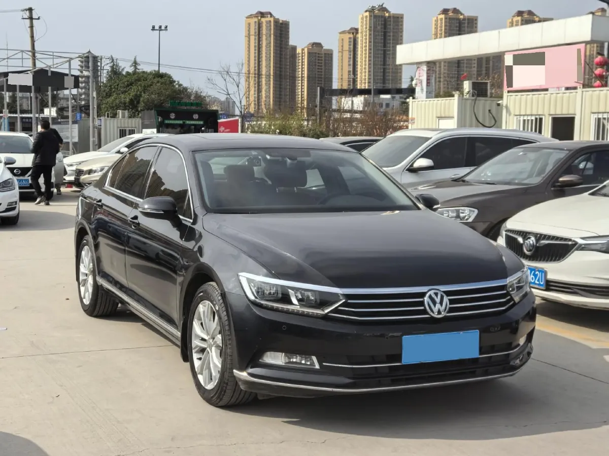 2018 Volkswagen Magotan 1.8T 180HP L4 7DCT,autocango,china used car exporter,china ev exporter,chinese used car exporter,chinese used ev exporter
