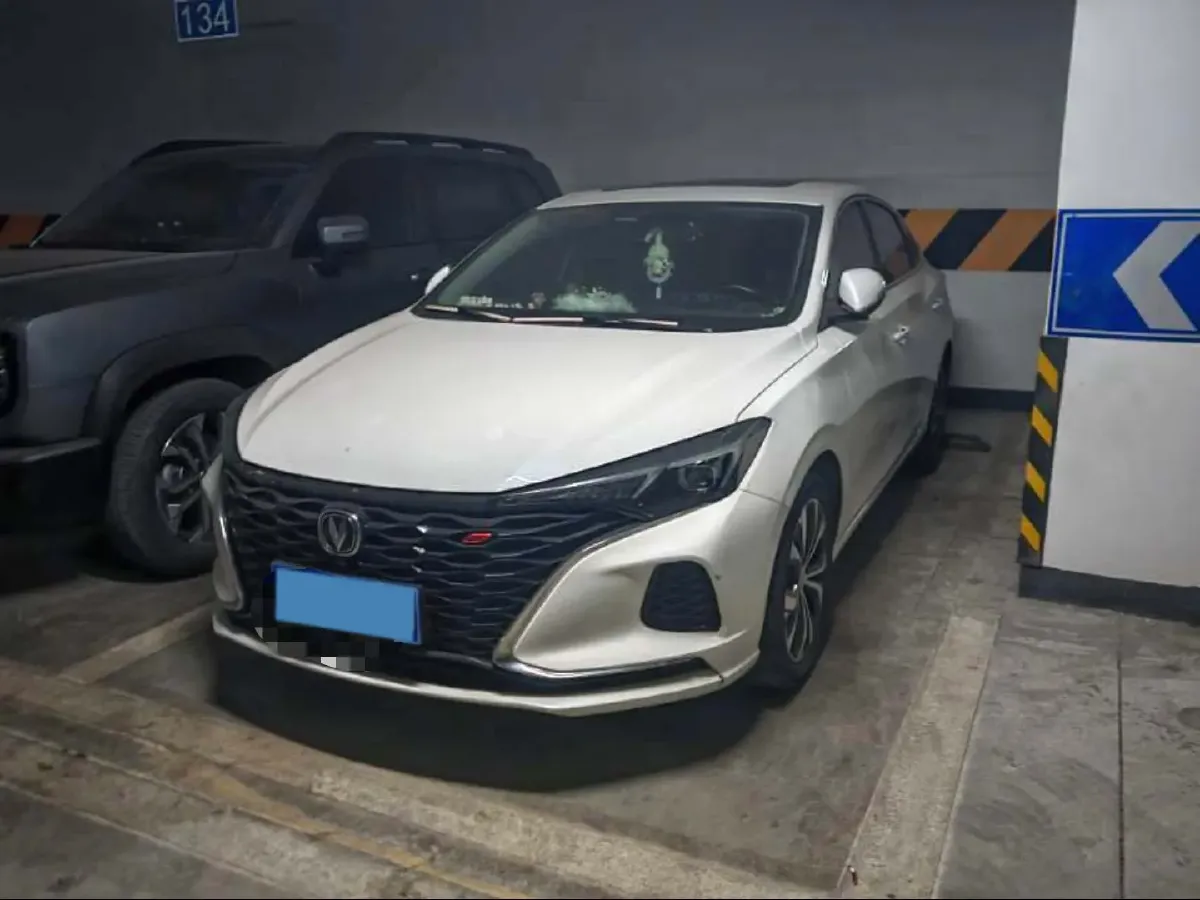 2021 ChangAn Eado 1.4T 160HP L4 7DCT,autocango,china used car exporter,china ev exporter,chinese used car exporter,chinese used ev exporter