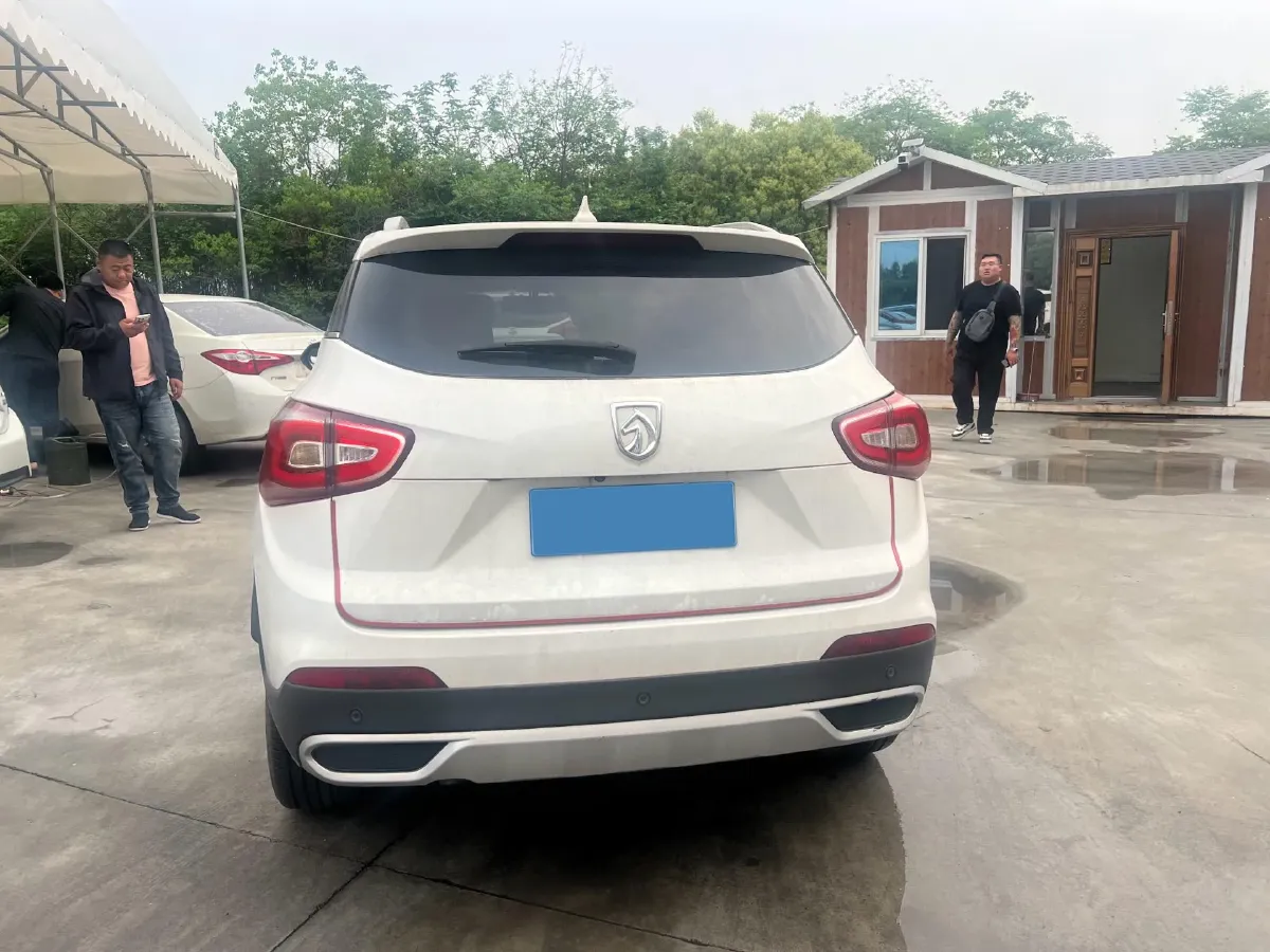 2017 BaoJun 510 1.5L 112HP L4 6MT,autocango,china used car exporter,china ev exporter,chinese used car exporter,chinese used ev exporter