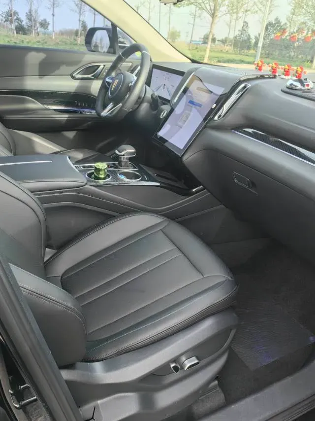 2023 HongQi HS3 1.5T 169HP L4 7DCT,autocango,china used car exporter,china ev exporter,chinese used car exporter,chinese used ev exporter