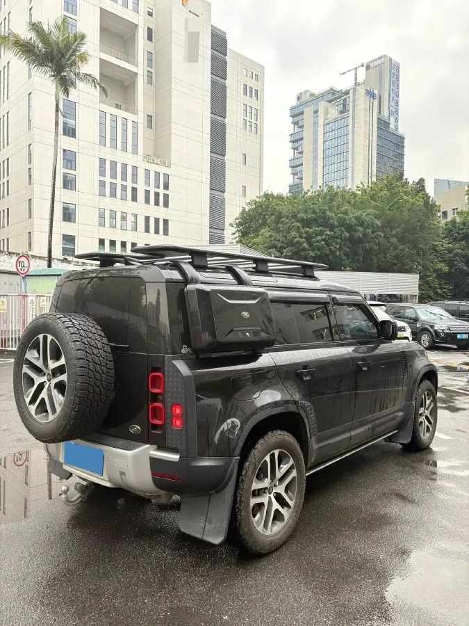 2023 Land Rover Defender 3.0T 400HP L6 8AT,autocango,china used car exporter,china ev exporter,chinese used car exporter,chinese used ev exporter