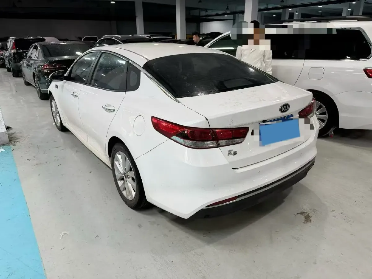 2016 Kia K5 2.0L 161HP L4 6AT,autocango,china used car exporter,china ev exporter,chinese used car exporter,chinese used ev exporter