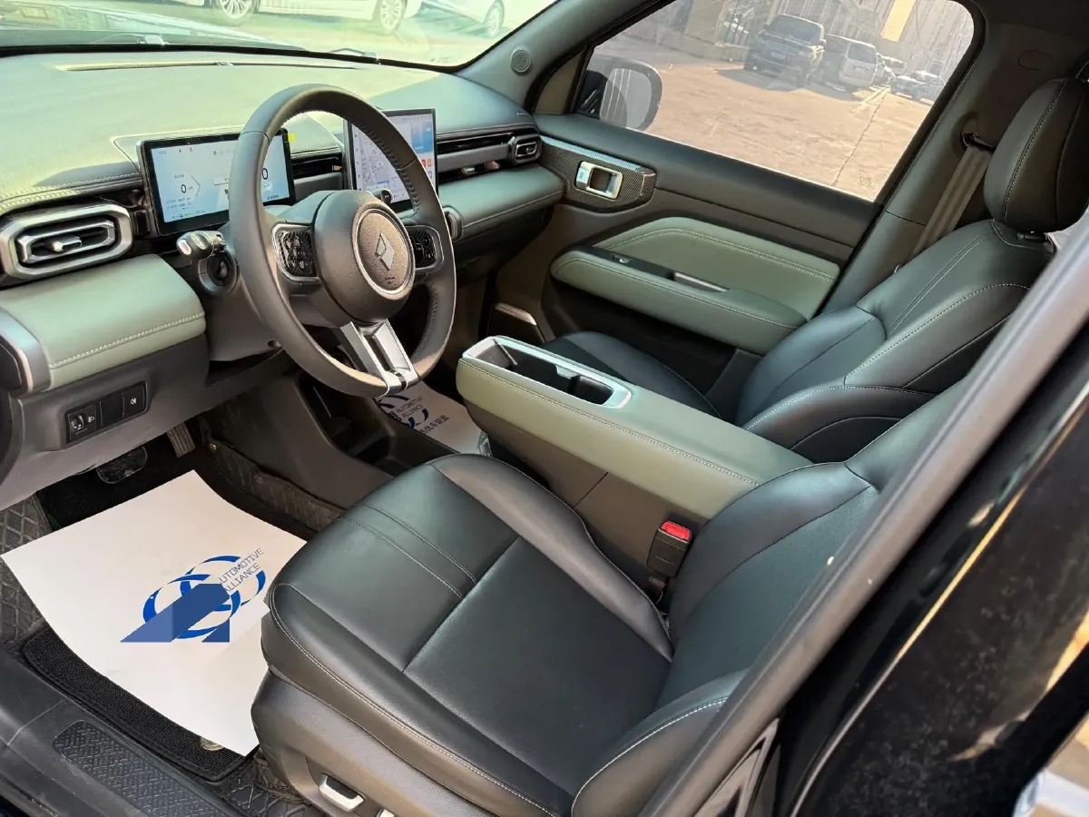 2025 BaoJun YepPlus BEV 41.9KWH,autocango,china used car exporter,china ev exporter,chinese used car exporter,chinese used ev exporter