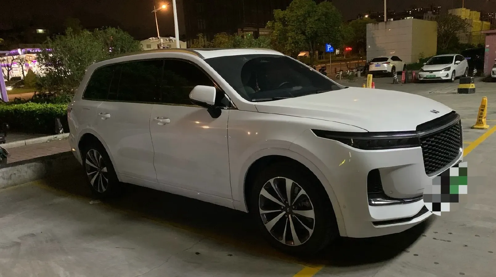 2021 Li ONE Range Extended 131HP REEV 40.5KWH,autocango,china used car exporter,china ev exporter,chinese used car exporter,chinese used ev exporter