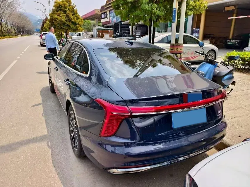 2024 HongQi H5 2.0T 224HP L4 8AT,autocango,china used car exporter,china ev exporter,chinese used car exporter,chinese used ev exporter