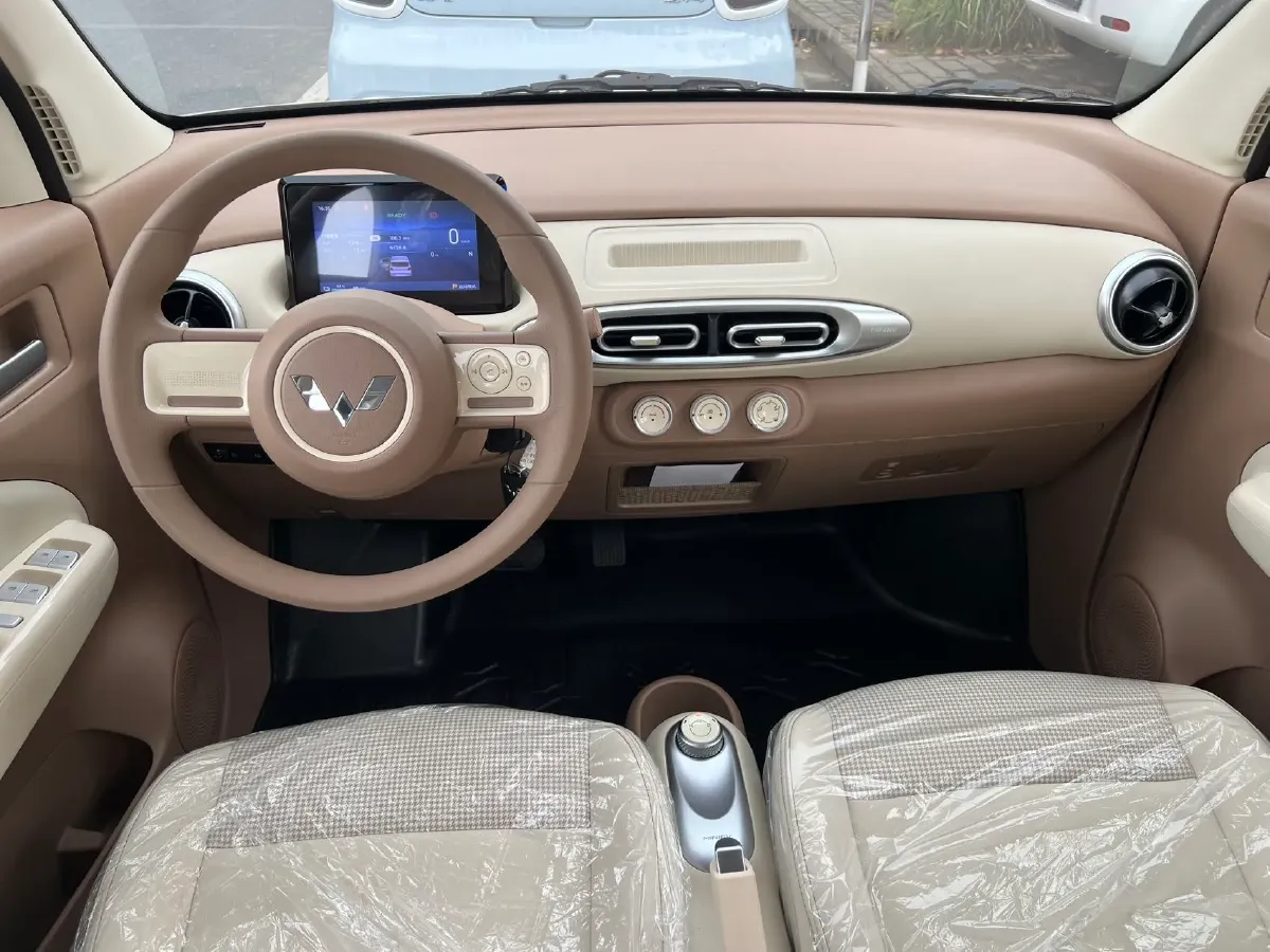 2025 WuLing HongGuang MINI EV BEV 16.2KWH,autocango,china used car exporter,china ev exporter,chinese used car exporter,chinese used ev exporter