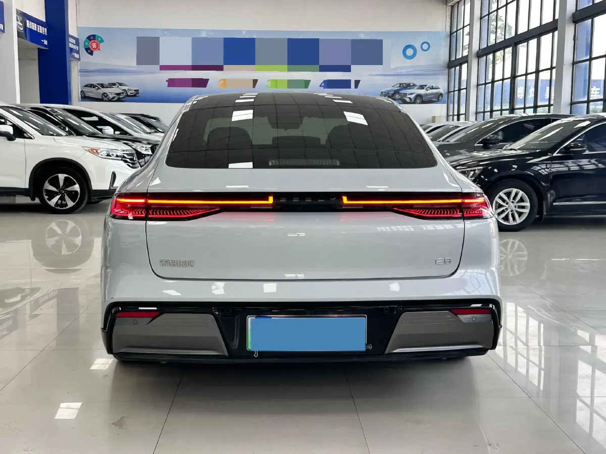 2025 Geely Galaxy E8 BEV 76KWH,autocango,china used car exporter,china ev exporter,chinese used car exporter,chinese used ev exporter