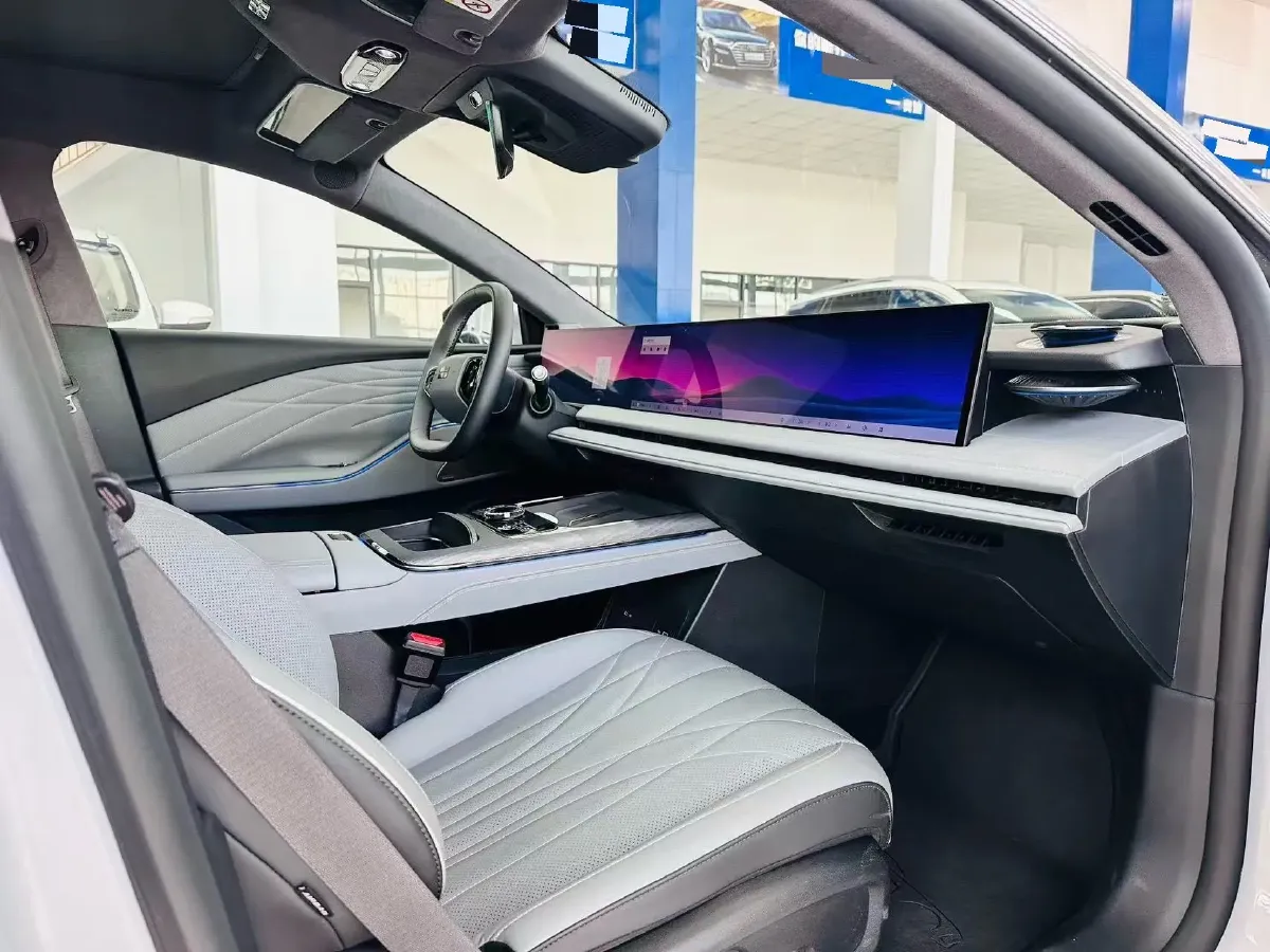 2025 Geely Galaxy E8 BEV 76KWH,autocango,china used car exporter,china ev exporter,chinese used car exporter,chinese used ev exporter