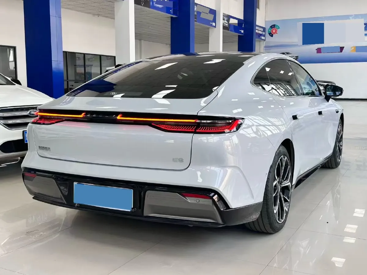 2025 Geely Galaxy E8 BEV 76KWH,autocango,china used car exporter,china ev exporter,chinese used car exporter,chinese used ev exporter
