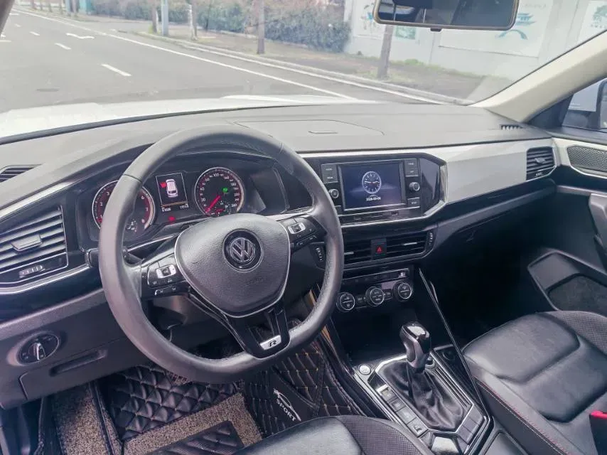 2019 Jeep Cherokee 2.0T 234HP L4 9AT,autocango,china used car exporter,china ev exporter,chinese used car exporter,chinese used ev exporter