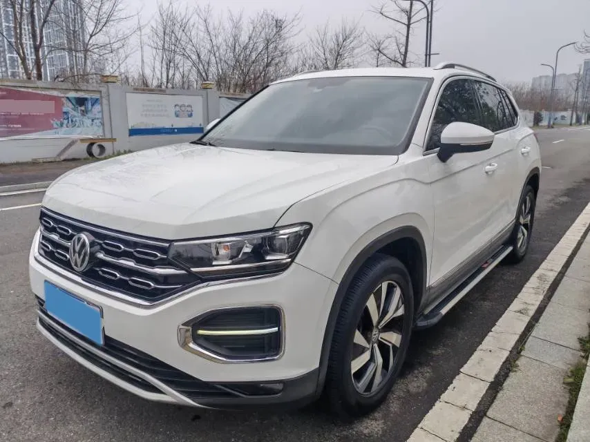 2019 Jeep Cherokee 2.0T 234HP L4 9AT,autocango,china used car exporter,china ev exporter,chinese used car exporter,chinese used ev exporter