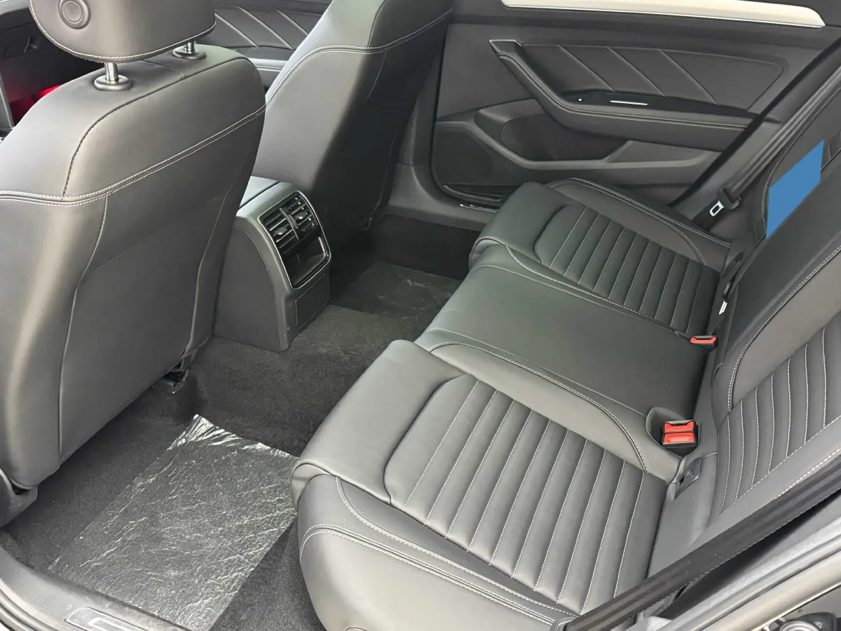 2023 Volkswagen Magotan 1.4T 150HP L4 7DCT,autocango,china used car exporter,china ev exporter,chinese used car exporter,chinese used ev exporter