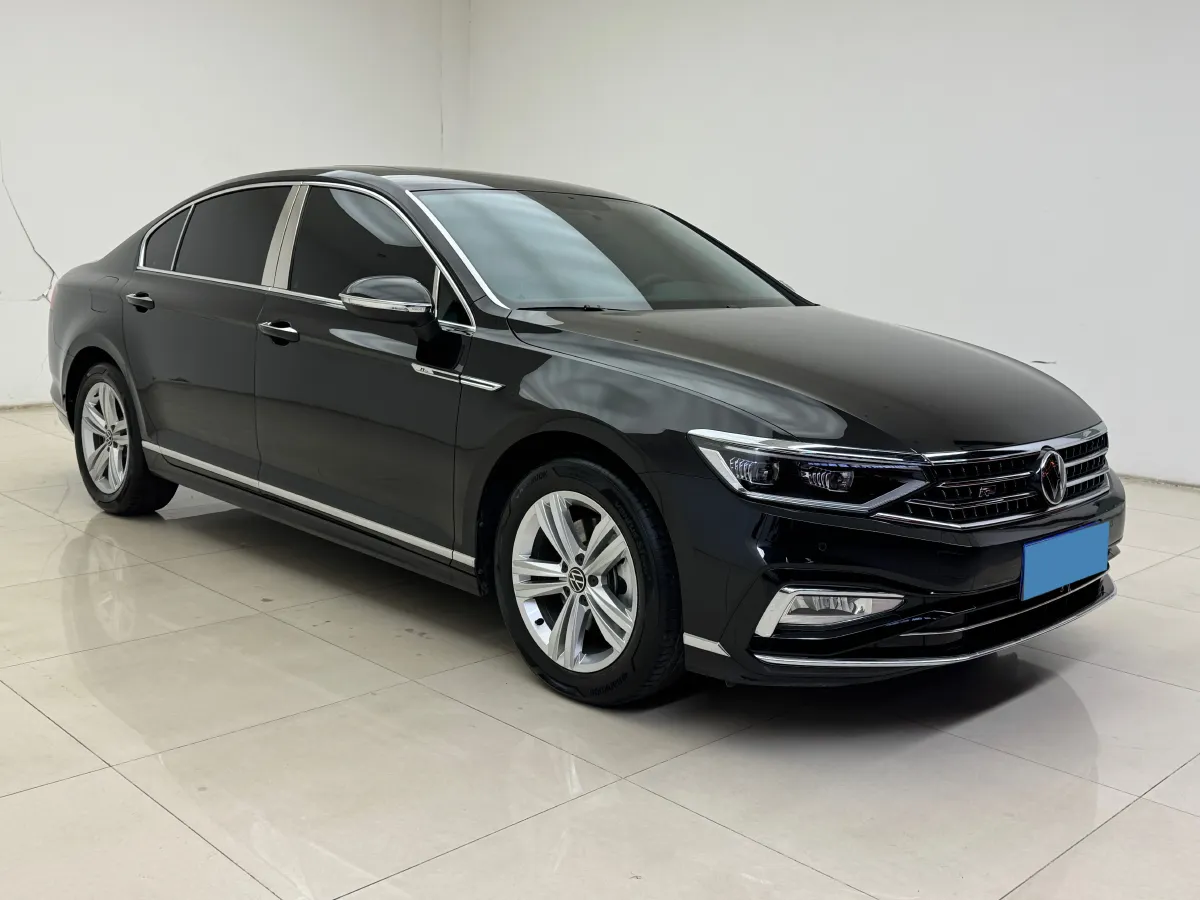2023 Volkswagen Magotan 1.4T 150HP L4 7DCT,autocango,china used car exporter,china ev exporter,chinese used car exporter,chinese used ev exporter