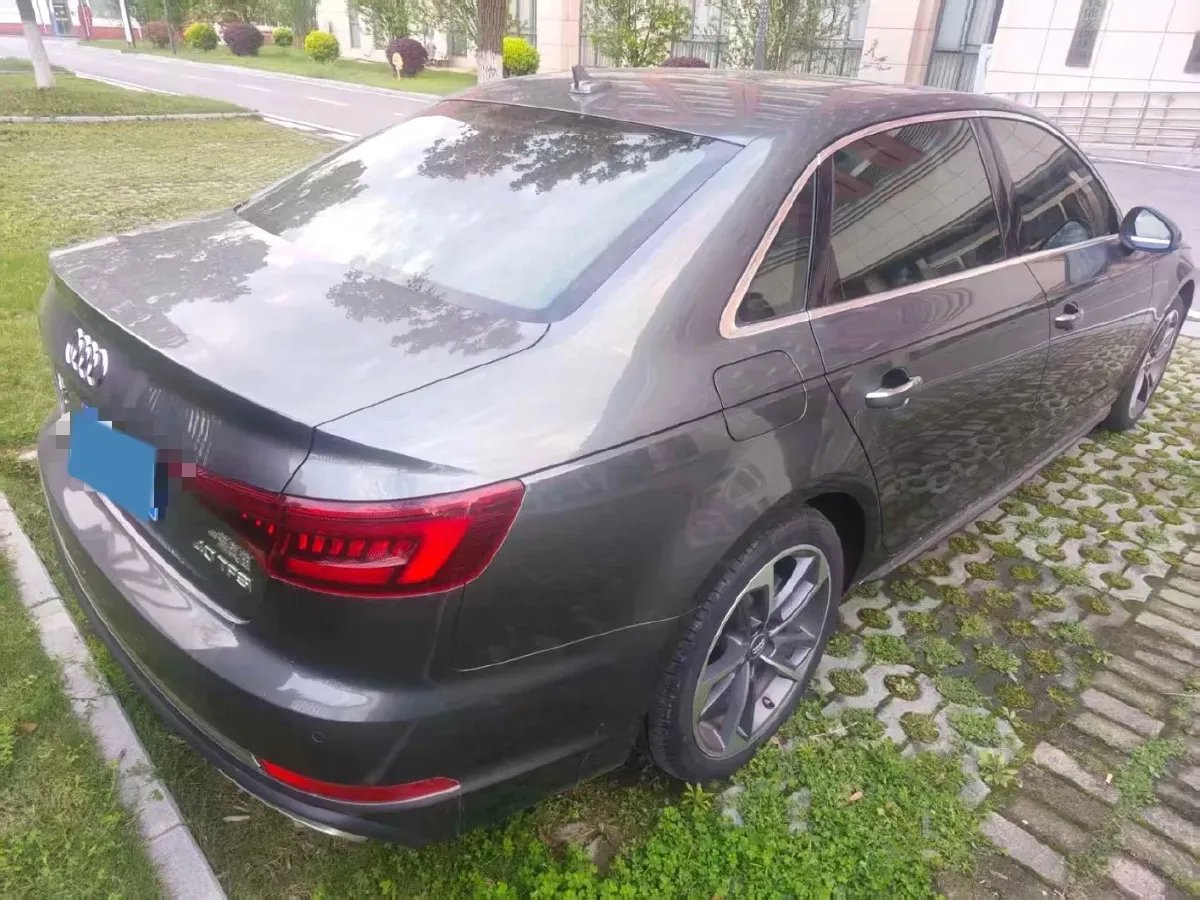 2019 Audi A4L 2.0T 190HP L4 7DCT,autocango,china used car exporter,china ev exporter,chinese used car exporter,chinese used ev exporter