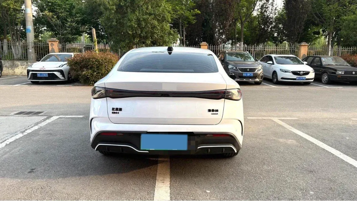 2025 BYD Seal06 1.5L 101HP L4 E-CVT PHEV 10.08KWH,autocango,china used car exporter,china ev exporter,chinese used car exporter,chinese used ev exporter