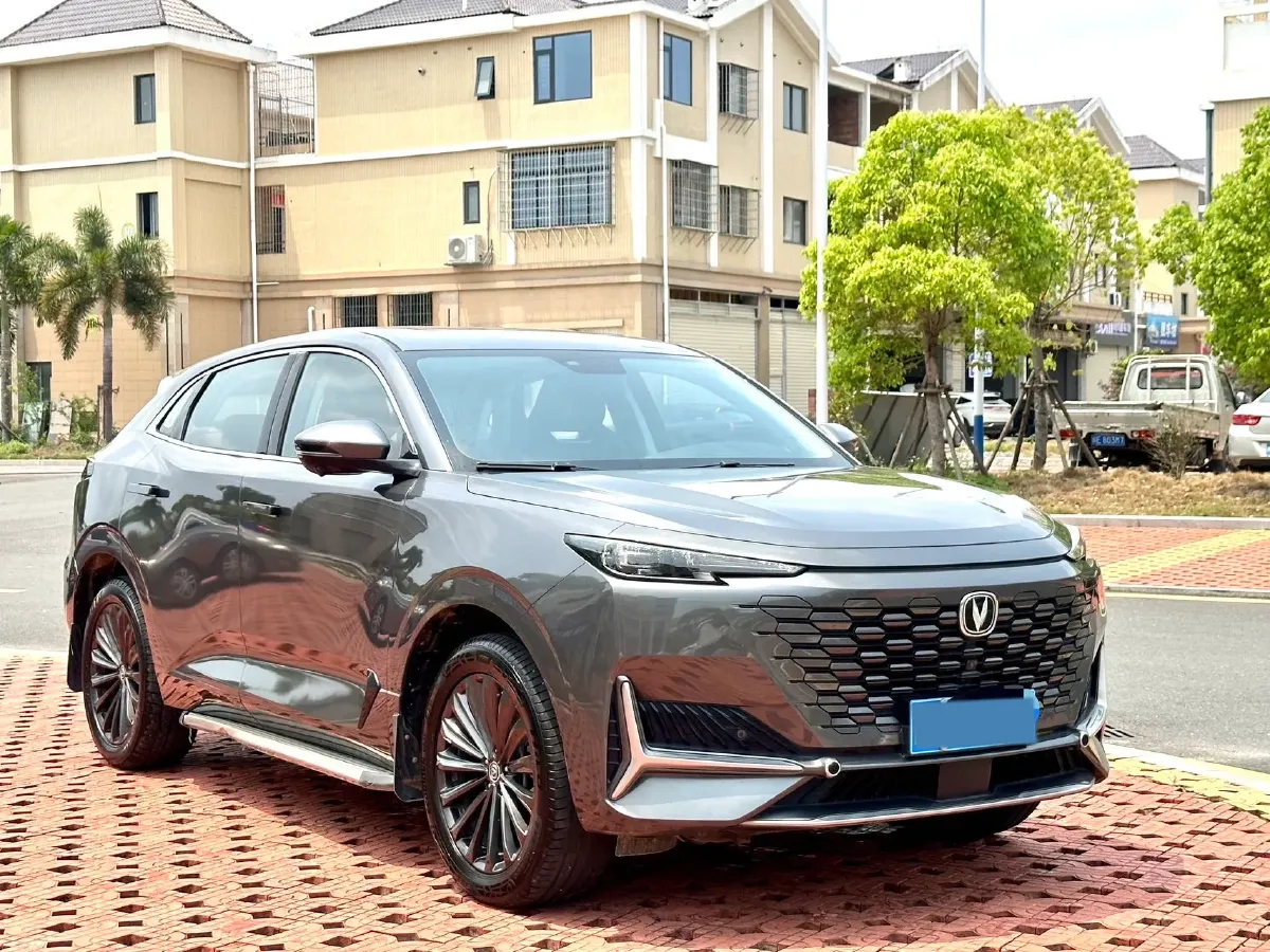 2021 ChangAn UNI-K 2.0T 233HP L4 8AT,autocango,china used car exporter,china ev exporter,chinese used car exporter,chinese used ev exporter