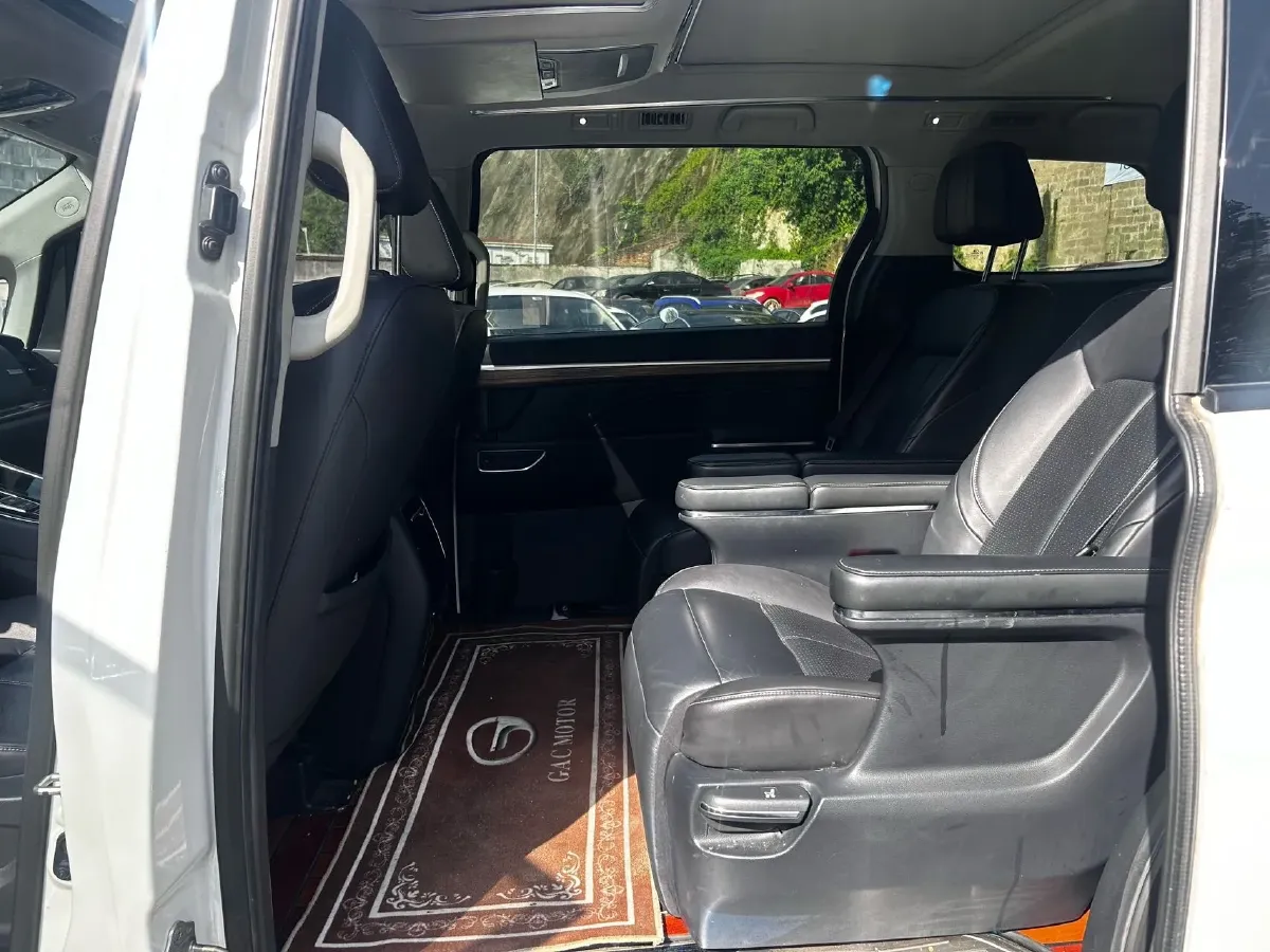 2021 GAC Trumpchi M8 2.0T 252HP L4 8AT,autocango,china used car exporter,china ev exporter,chinese used car exporter,chinese used ev exporter