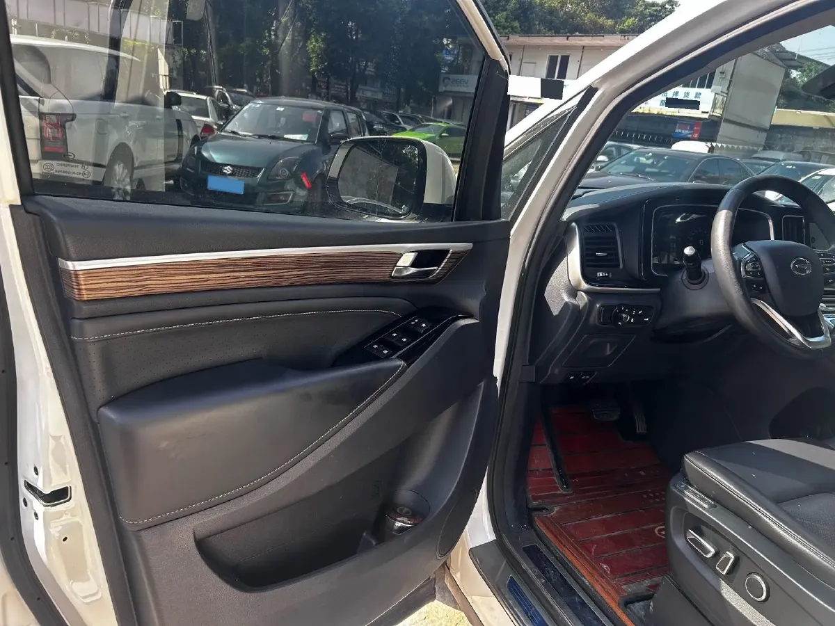 2021 GAC Trumpchi M8 2.0T 252HP L4 8AT,autocango,china used car exporter,china ev exporter,chinese used car exporter,chinese used ev exporter