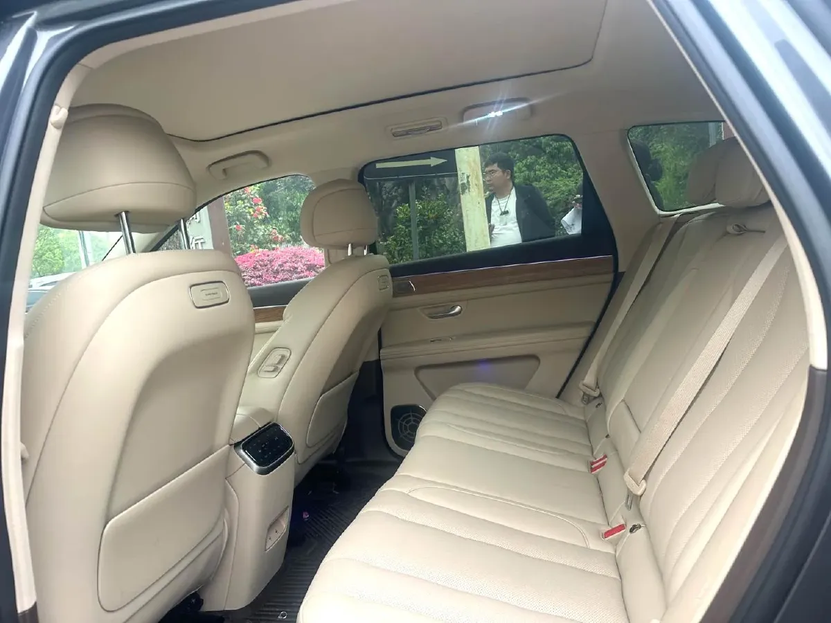 2024 AITO AITO M7 1.5T 152HP L4 REEV 42KWH,autocango,china used car exporter,china ev exporter,chinese used car exporter,chinese used ev exporter