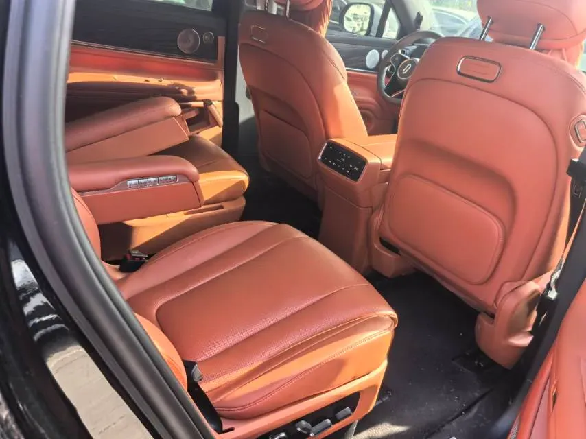 2024 AITO AITO M9 1.5T 152HP L4 REEV 42KWH,autocango,china used car exporter,china ev exporter,chinese used car exporter,chinese used ev exporter