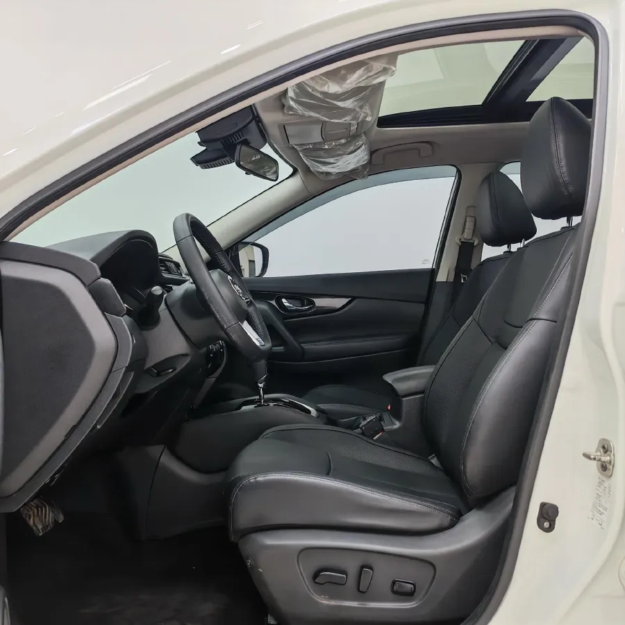 2023 Nissan X-Trail 2.0L 151HP L4 CVT,autocango,china used car exporter,china ev exporter,chinese used car exporter,chinese used ev exporter