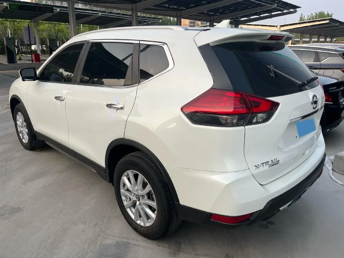 2023 Nissan X-Trail 2.0L 151HP L4 CVT,autocango,china used car exporter,china ev exporter,chinese used car exporter,chinese used ev exporter