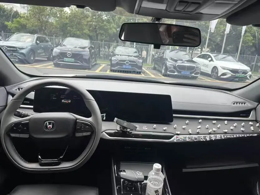 2023 ChangAn Raeton Plus 1.5T 188HP L4 7DCT,autocango,china used car exporter,china ev exporter,chinese used car exporter,chinese used ev exporter