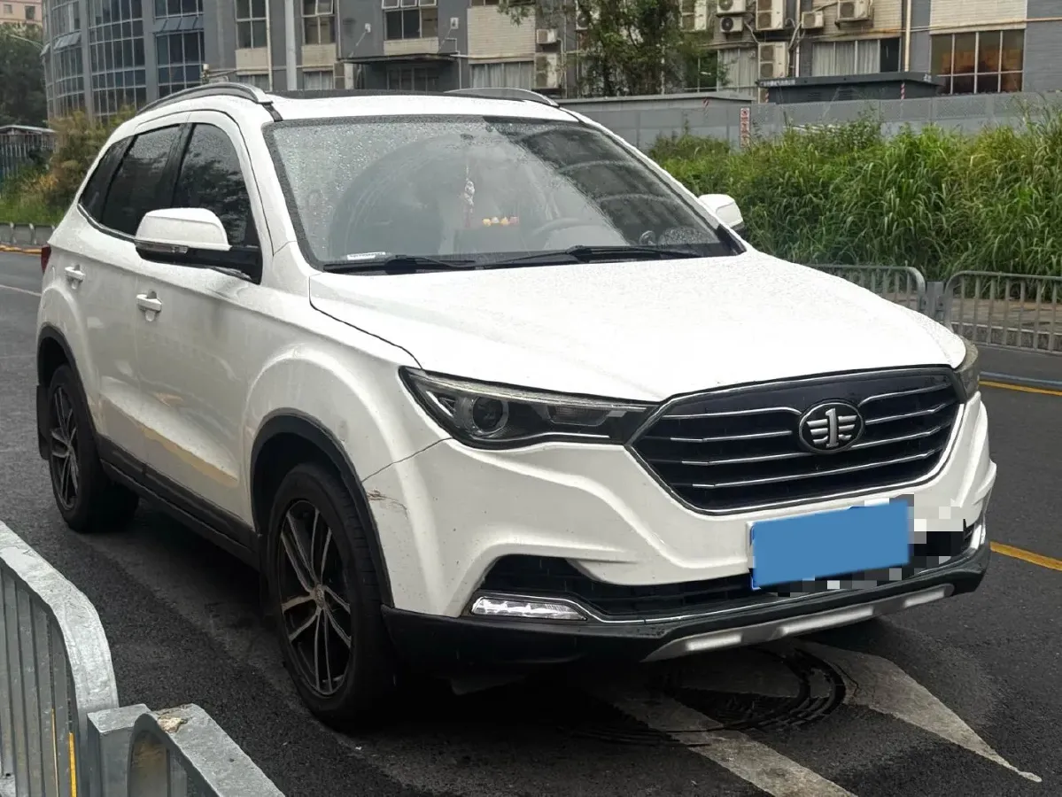 2018 Bestune X40 1.6L 114HP L4 6AT,autocango,china used car exporter,china ev exporter,chinese used car exporter,chinese used ev exporter