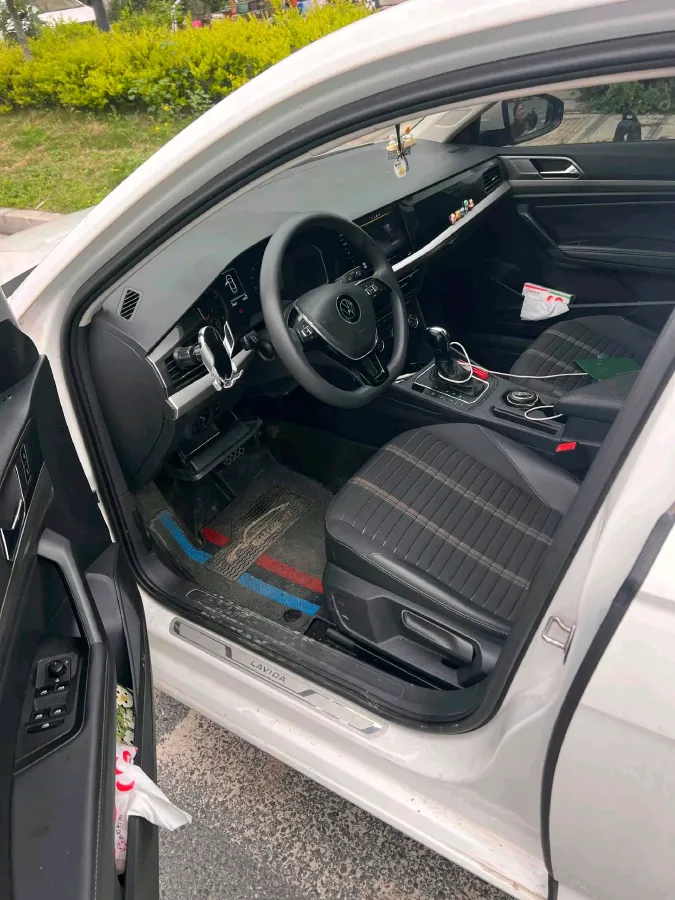 2021 Volkswagen Lavida 1.4T 150HP L4 7DCT,autocango,china used car exporter,china ev exporter,chinese used car exporter,chinese used ev exporter