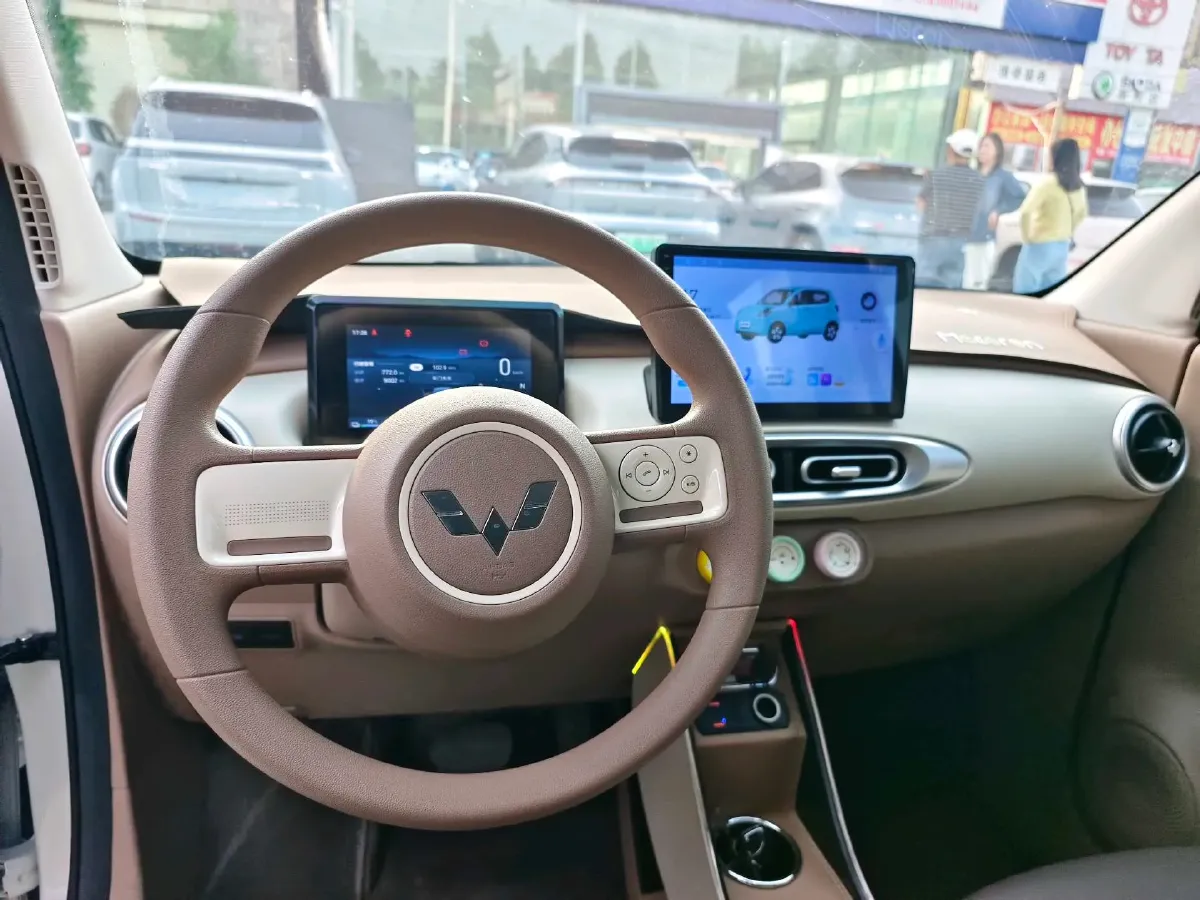 2025 WuLing HongGuang MINI EV BEV 16.2KWH,autocango,china used car exporter,china ev exporter,chinese used car exporter,chinese used ev exporter