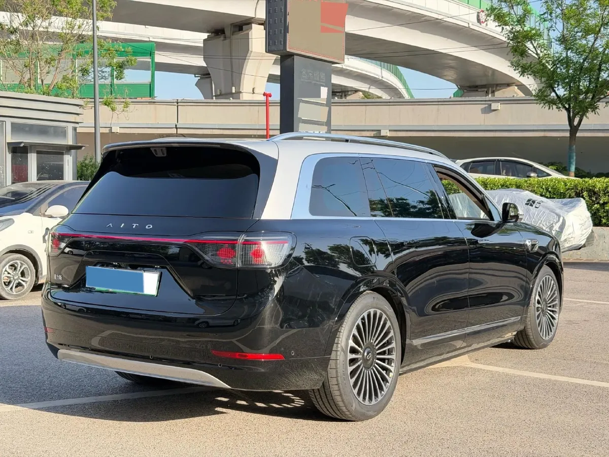 2025 AITO AITO M9 REEV 160HP REEV 52KWH,autocango,china used car exporter,china ev exporter,chinese used car exporter,chinese used ev exporter