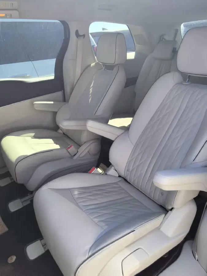 2022 Buick GL8 2.0T 237HP L4 9AT,autocango,china used car exporter,china ev exporter,chinese used car exporter,chinese used ev exporter