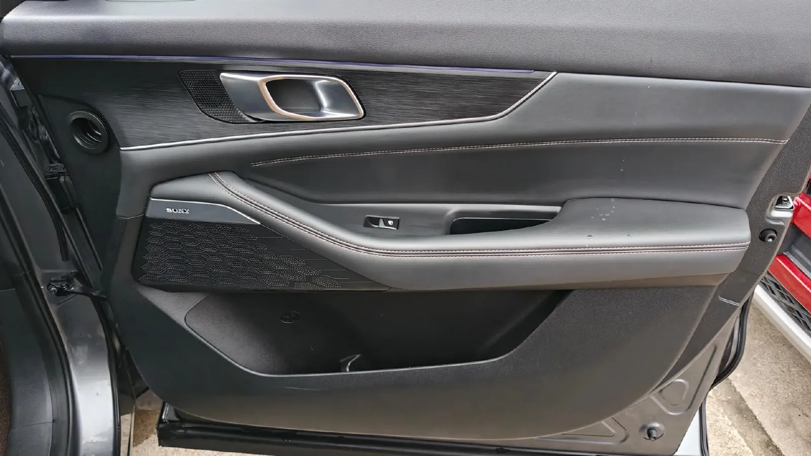 2021 ChangAn UNI-K 2.0T 233HP L4 8AT,autocango,china used car exporter,china ev exporter,chinese used car exporter,chinese used ev exporter