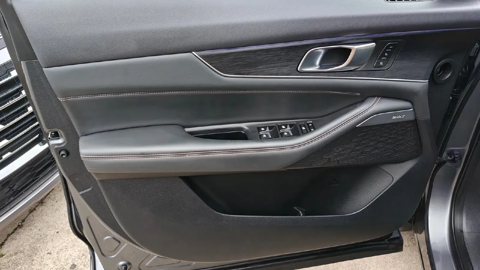 2021 ChangAn UNI-K 2.0T 233HP L4 8AT,autocango,china used car exporter,china ev exporter,chinese used car exporter,chinese used ev exporter