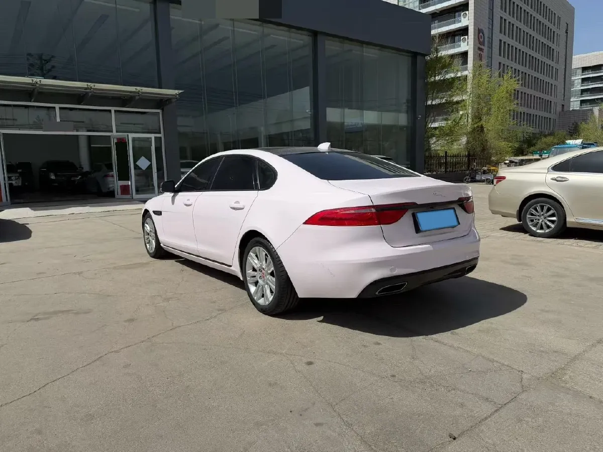 2018 Mercedes-Benz E Class 2.0T 184HP L4 9AT,autocango,china used car exporter,china ev exporter,chinese used car exporter,chinese used ev exporter