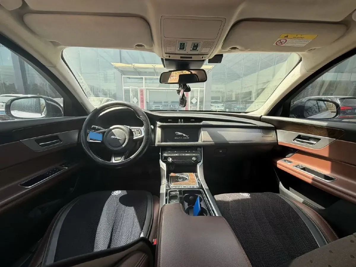 2018 Mercedes-Benz E Class 2.0T 184HP L4 9AT,autocango,china used car exporter,china ev exporter,chinese used car exporter,chinese used ev exporter