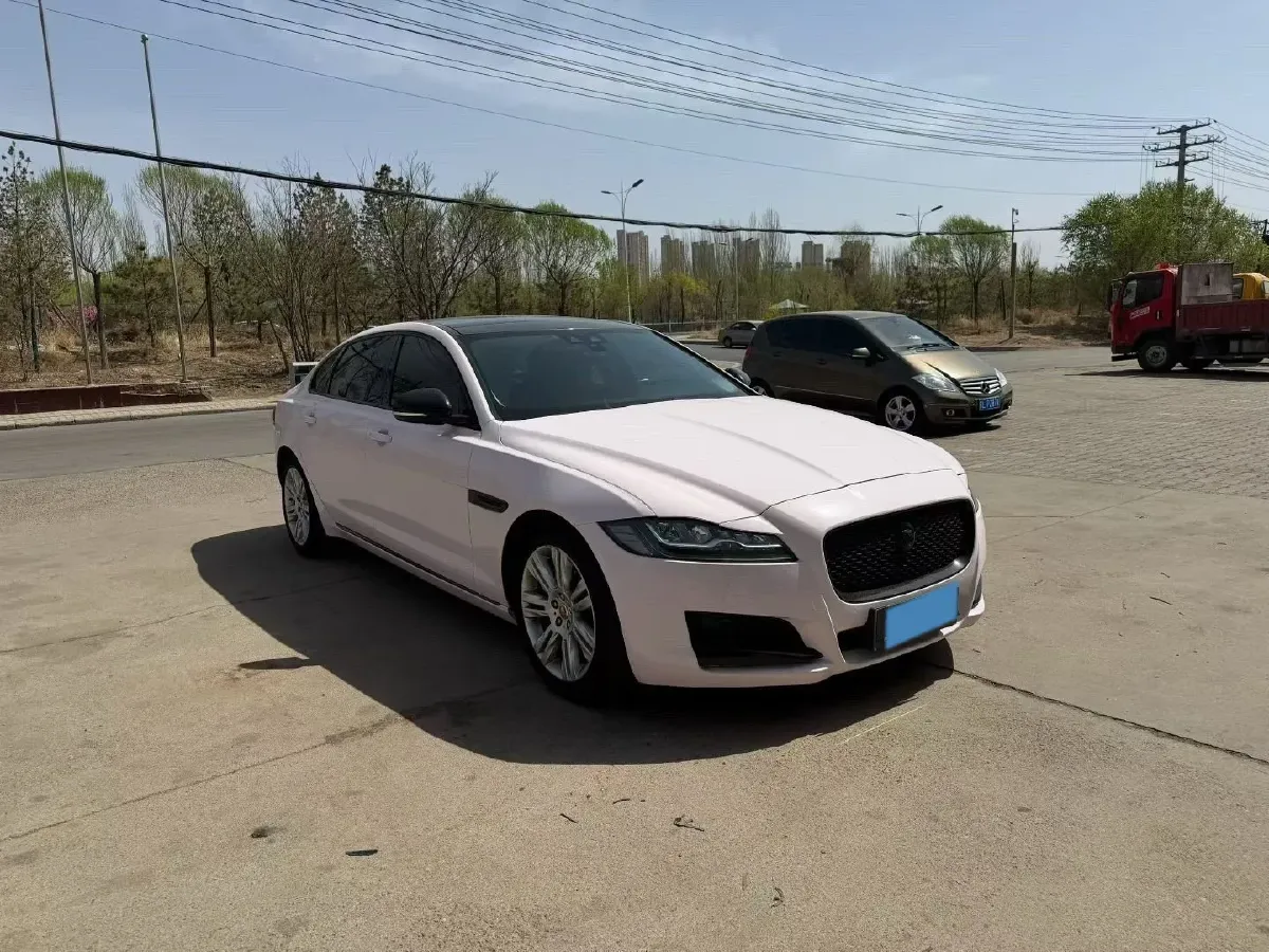 2018 Mercedes-Benz E Class 2.0T 184HP L4 9AT,autocango,china used car exporter,china ev exporter,chinese used car exporter,chinese used ev exporter