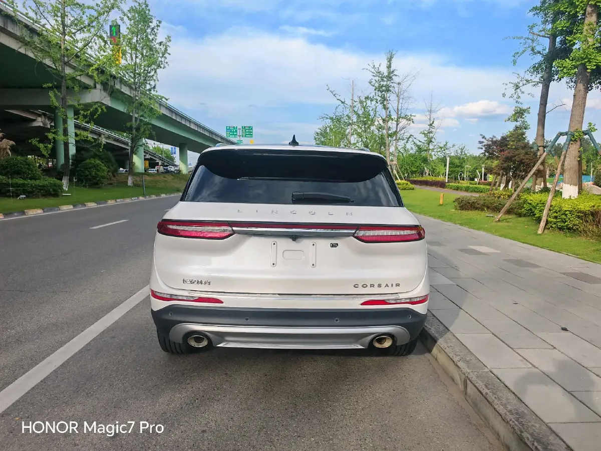 2021 Lincoln Corsair 2.0T 245HP L4 8AT,autocango,china used car exporter,china ev exporter,chinese used car exporter,chinese used ev exporter